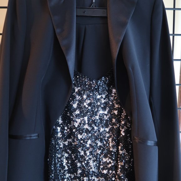 Sunny Names Collection Color: Black 3pc. Pant Suit w/ Sequin Top - Sz. 6 - Picture 2 of 4